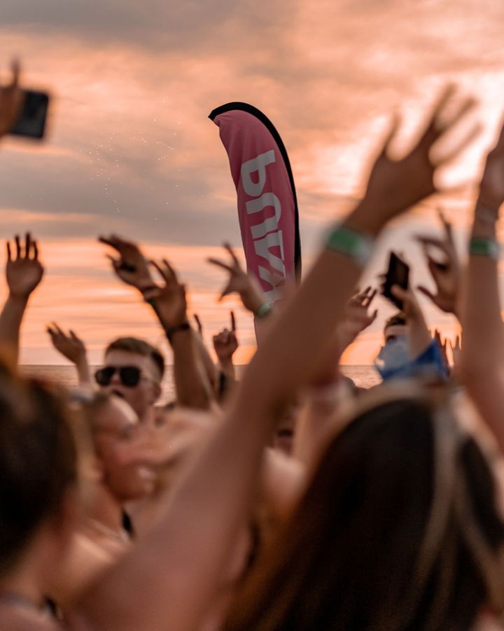 Pukka Up Boat Party