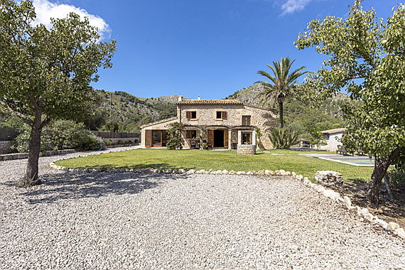  Pollensa
- Finca for sale in private location just 5 minutes from the center of Pollensa, Mallorca