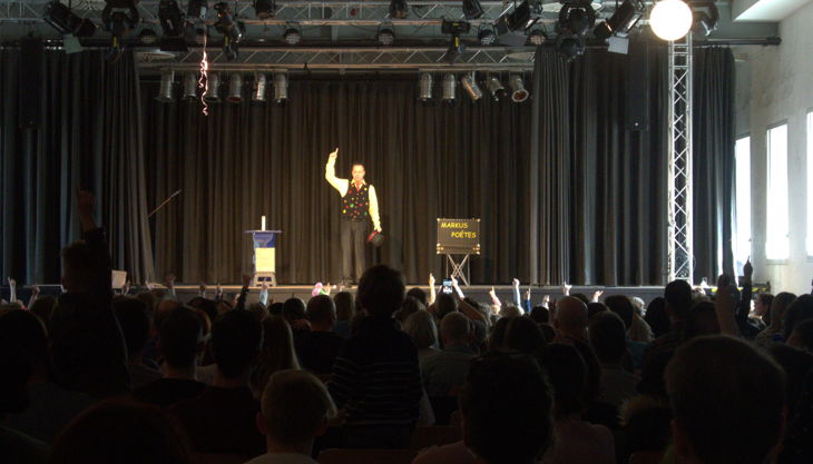 familienzaubershow koeln publikum grossjpg