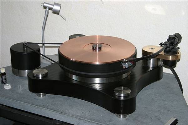 Outstanding Turntable