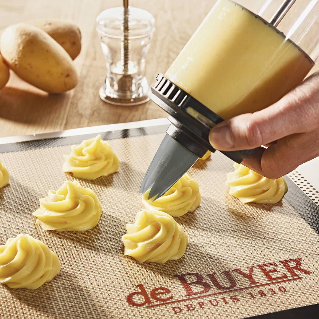 LE TUBE PASTRY PRESS AND SAVORY FOOD DISPENSER