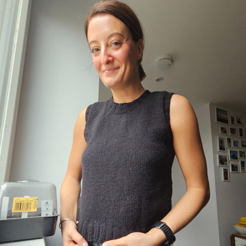 Simple sweater vest - knitting pattern