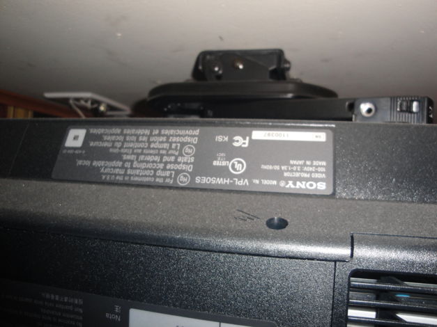 Sony VPL-HW50ES 3d projector low hours