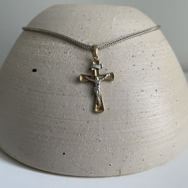 Cross necklace with jesus