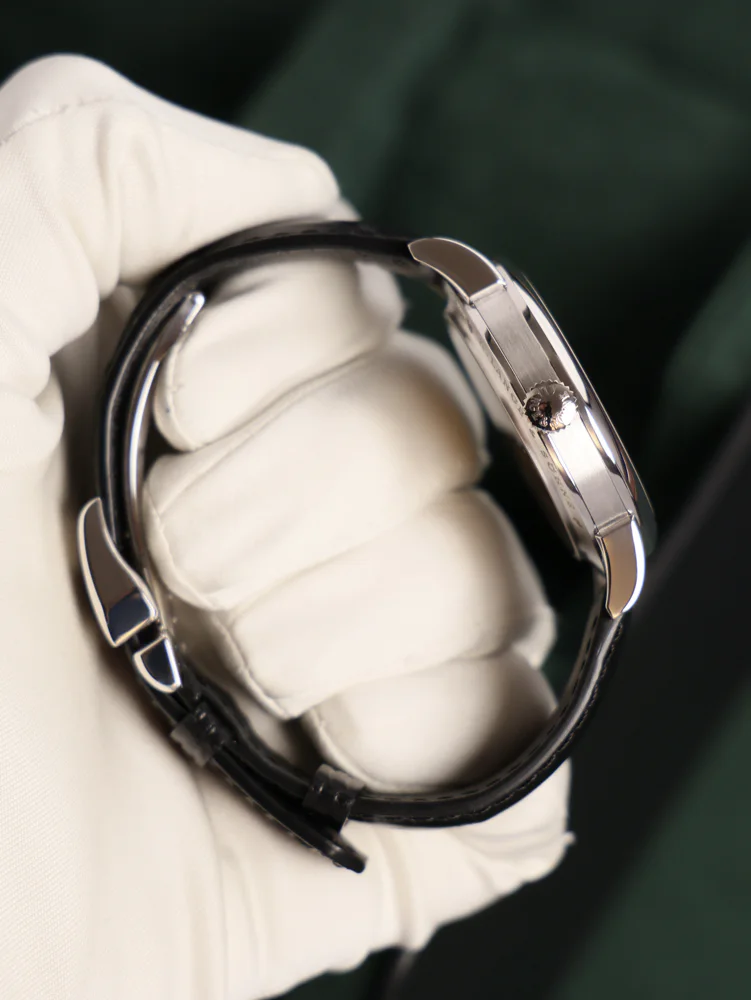 Daymatic with original 950 Platinum deployment clasp