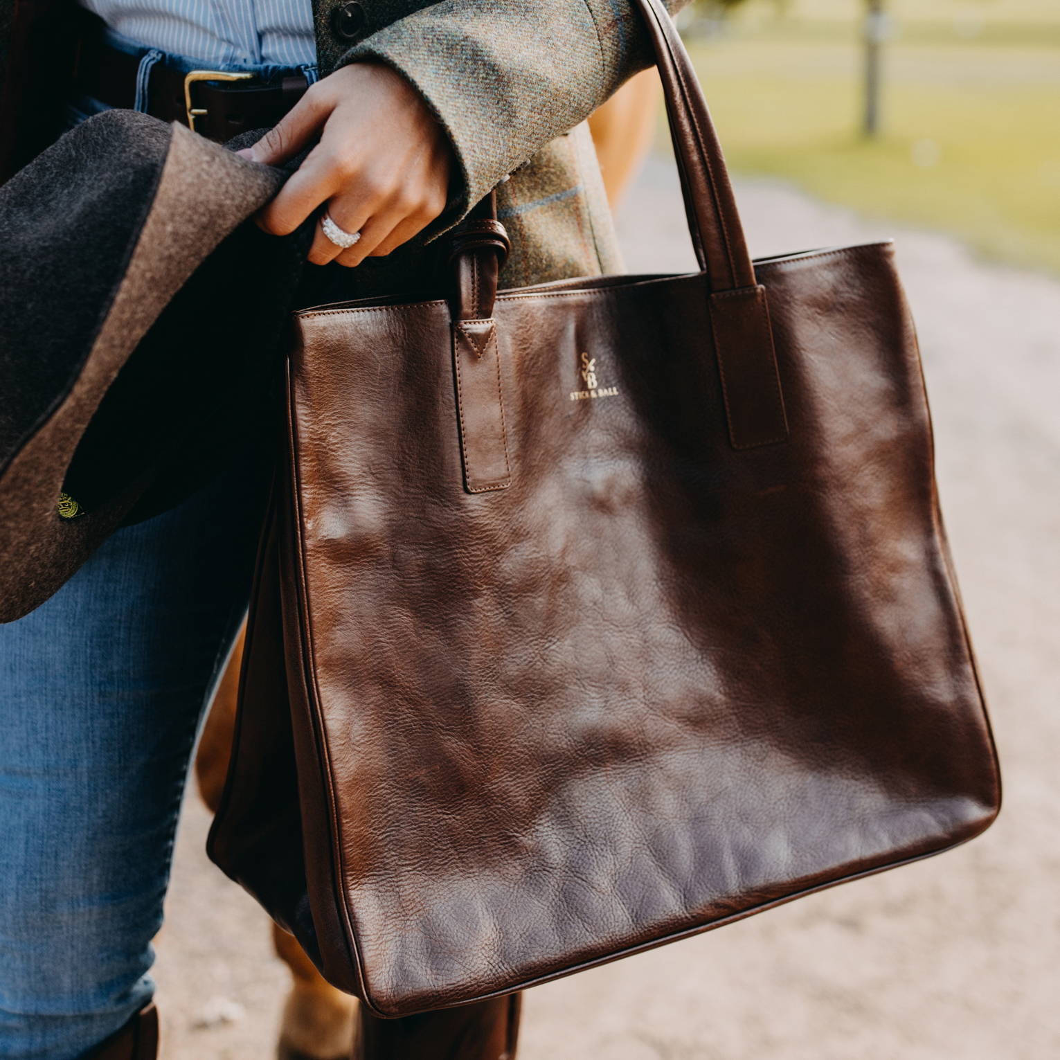 Stick and Ball Wellington Leather Weekender Bag in Espresso