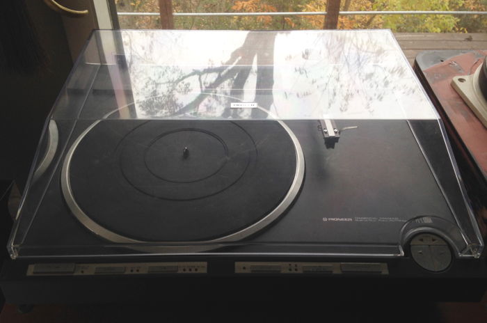 Pioneer PL-1000a Linear Drive  Turntable