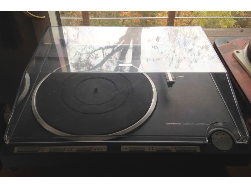 Pioneer PL-1000a Linear Drive  Turntable