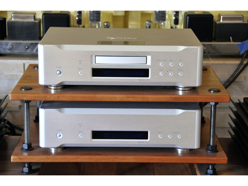 Esoteric P-05 & D-05 - SACD Transport and DAC/pre-amp, Excellent cond.