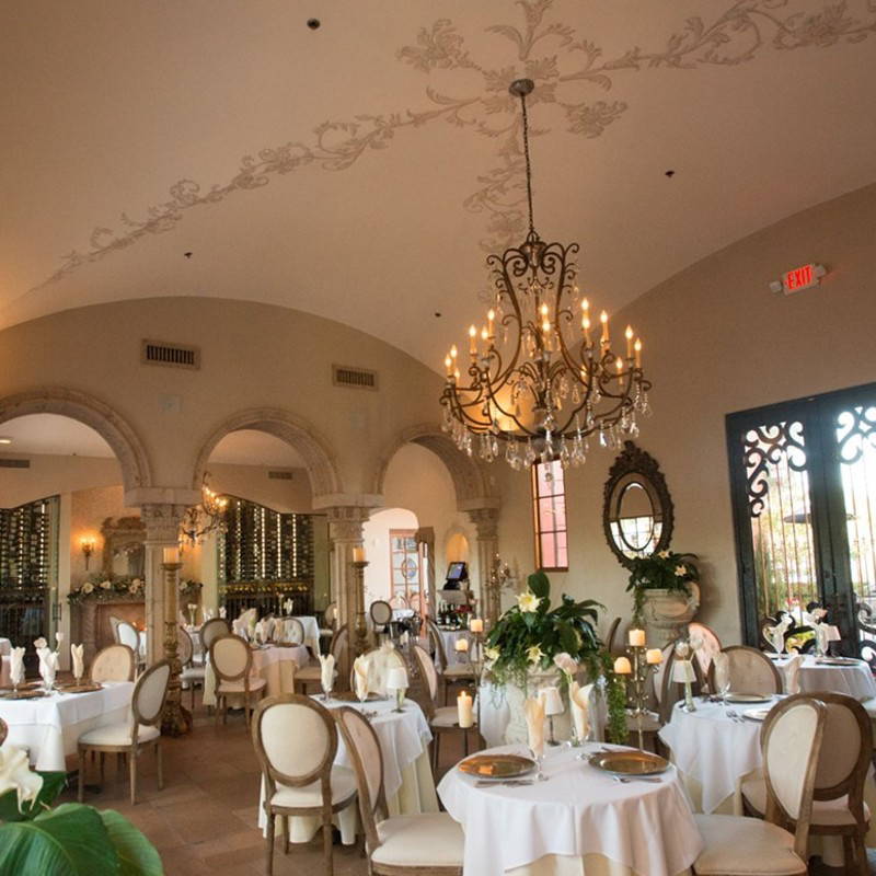 picture of the dining room in Cafe Monarch in Scottsdale