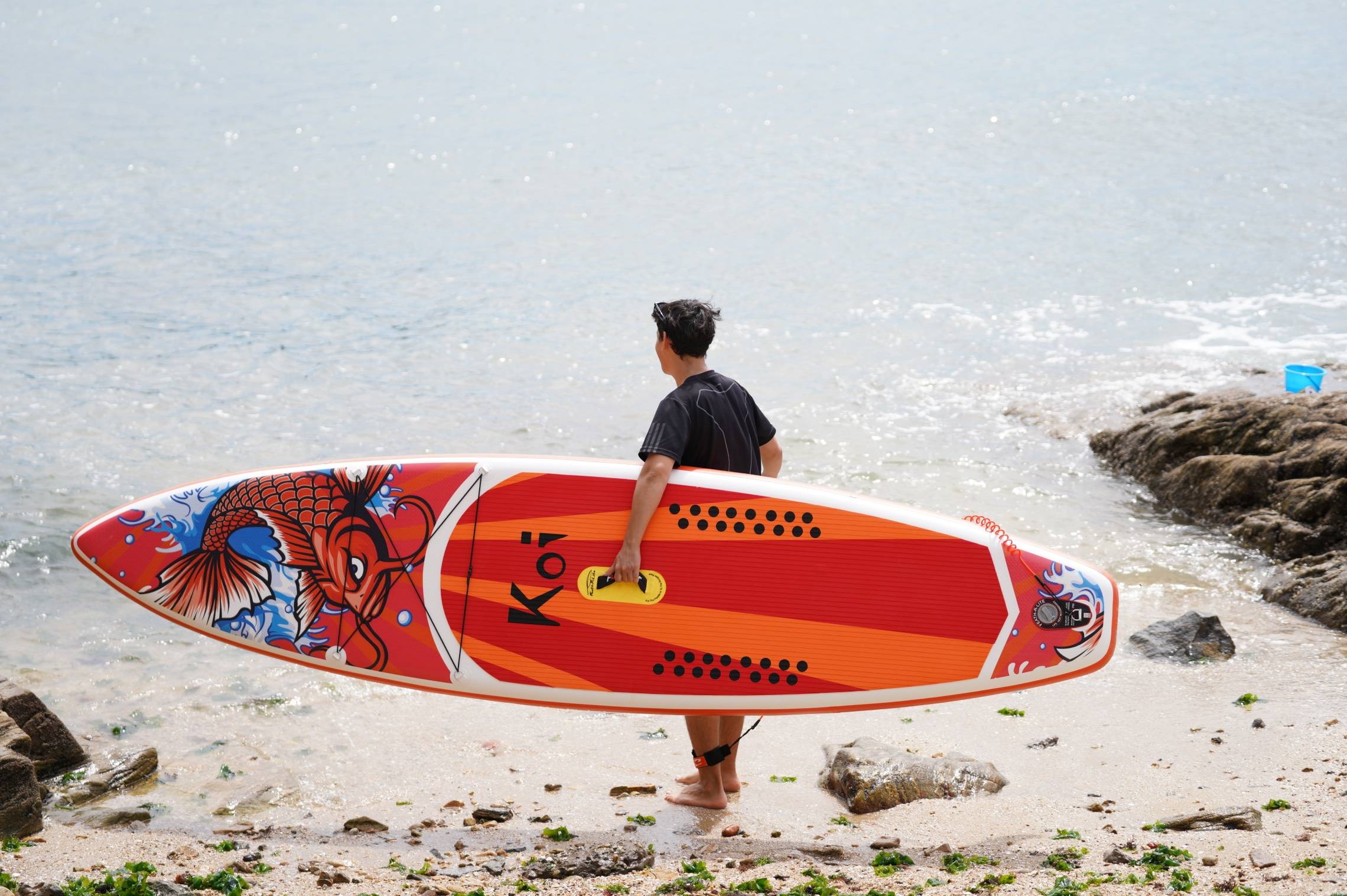 Funwater standup paddle board are lightweight and easy transport to Canada lake 