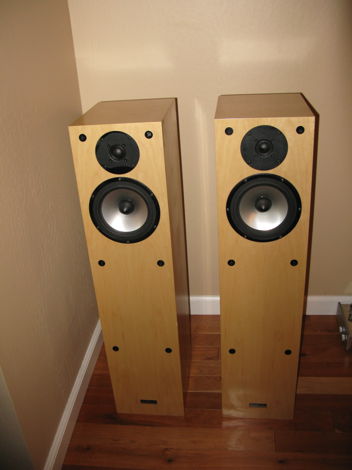 Joseph Audio  RM22 XL, maple, new, but blemished very g...