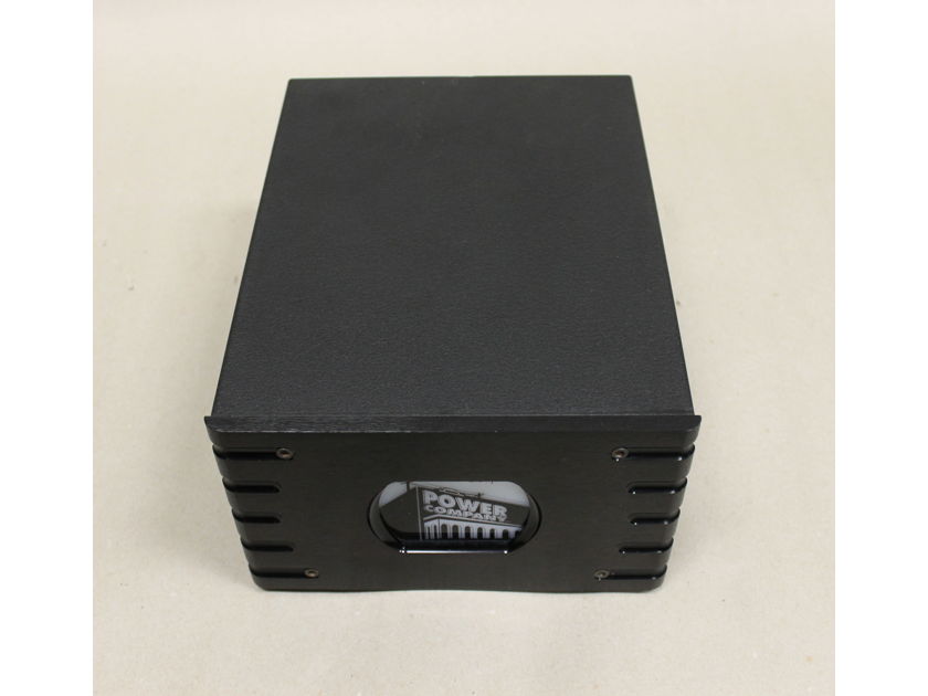 Richard Gray RGPC 600S Power Conditioner in Black Finish