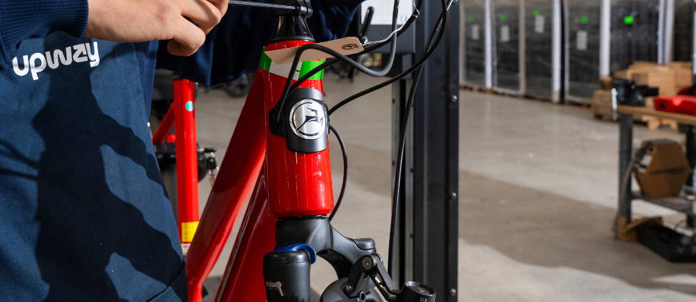 A Gazelle Medeo Headtube