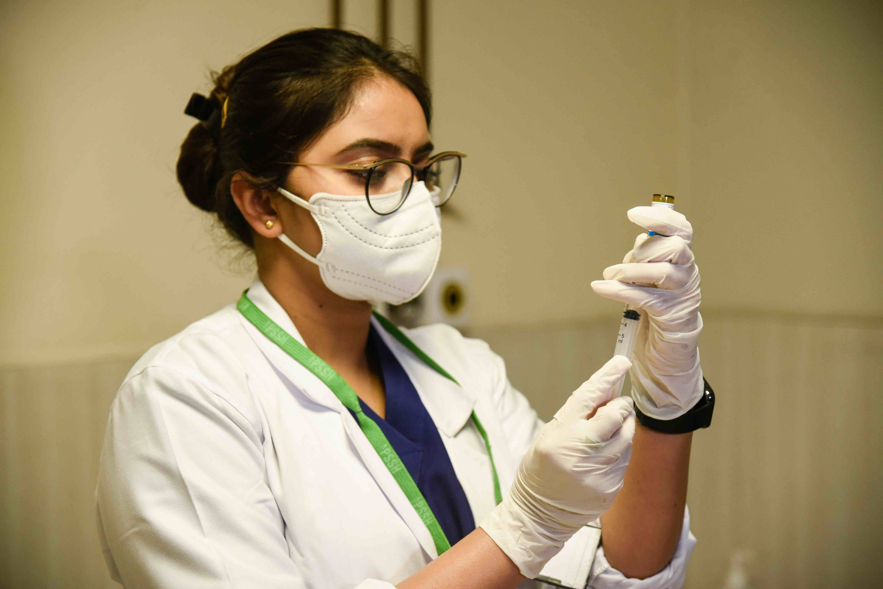 Female hospital doctor in India