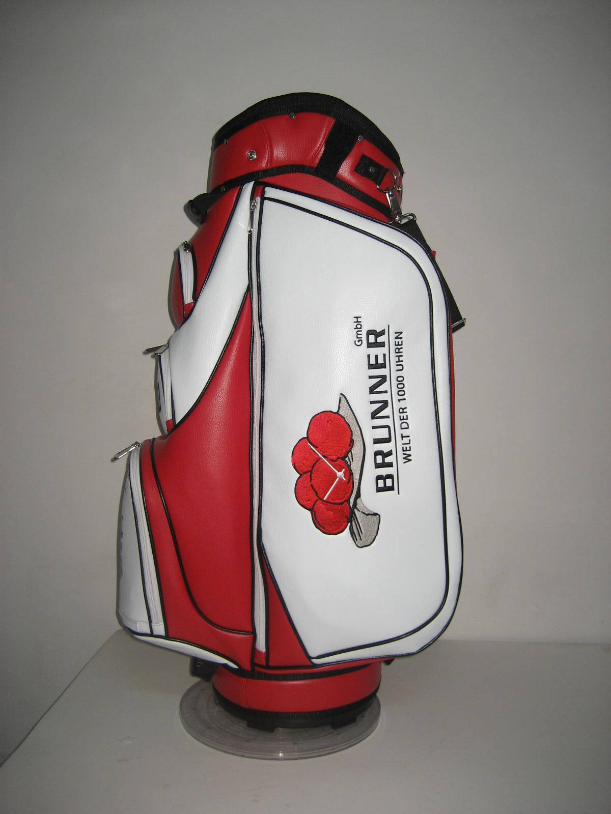 Customised football club golf bags by Golf Custom Bags 33