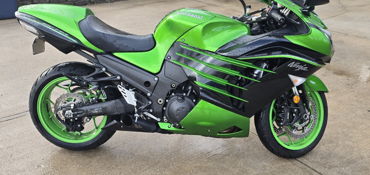 2015 KAWASAKI NINJA ZX-14R ABS motorcycle for rent near Basehor, KS