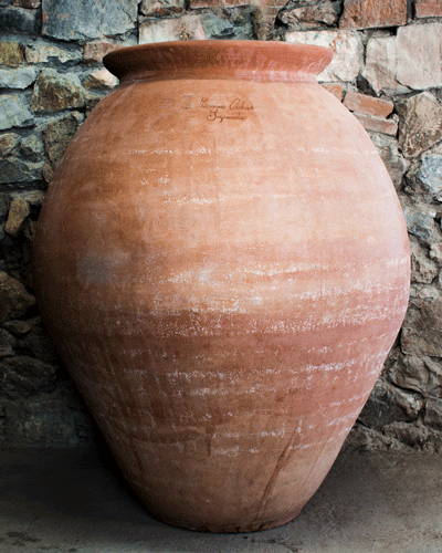 Amphore ou kvevri utilisée pour la vinification du vin orange