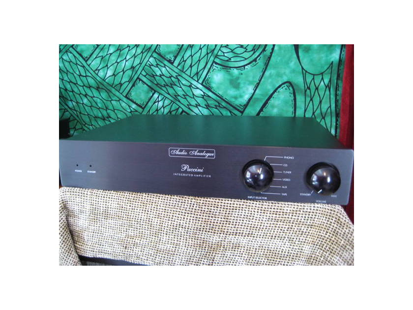 Audio Analogue Puccini sparkling integrated w/ phono