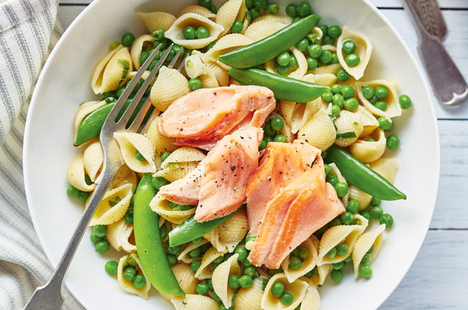 Pasta with Green Peas and Salmon