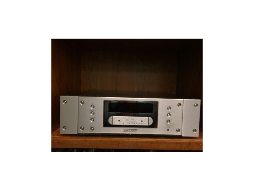 Musical Fidelity Nu-Vista Tube 3D CD Player Pearl Audio, Portland OR