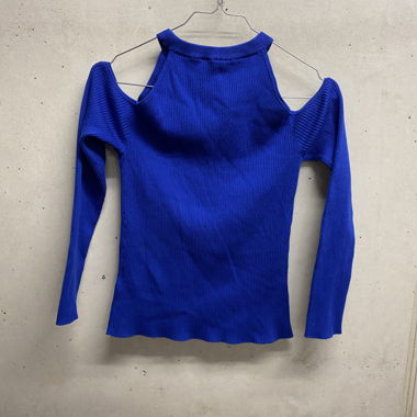 Blue pullover