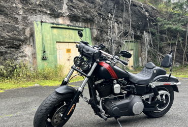 2014 HARLEY-DAVIDSON FXDF 103 DYNA FAT BOB (DNM/PRL/CNDY) motorcycle for rent near Honolulu, HI