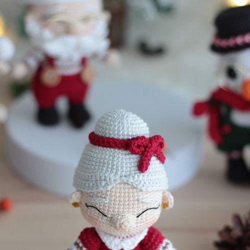 Mrs. Claus Crochet Pattern for Doll + Tree Ornament | Christmas Crochet Pattern