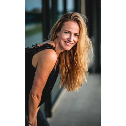 Nathalie Lewis
