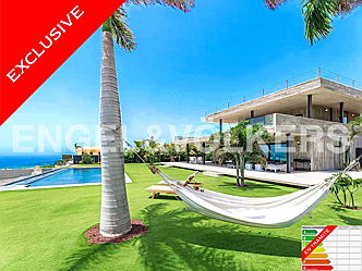  Costa Adeje
- Property for sale in Tenerife: Villa for sale in Playa Paraíso, Tenerife South