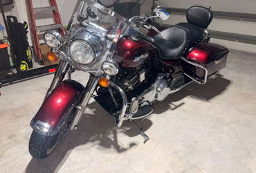 2014 HARLEY-DAVIDSON FLHR ROAD KING (CSTM COLOR) motorcycle for rent near Hollywood, FL