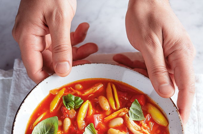 Minestrone Soup with Tomatoes, Turmeric and Chicken