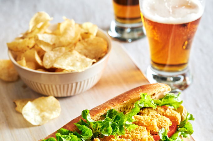 SandwichPoBoyCrevettesAirFryer_RIC_E1_2024_42132_JMP.jpg