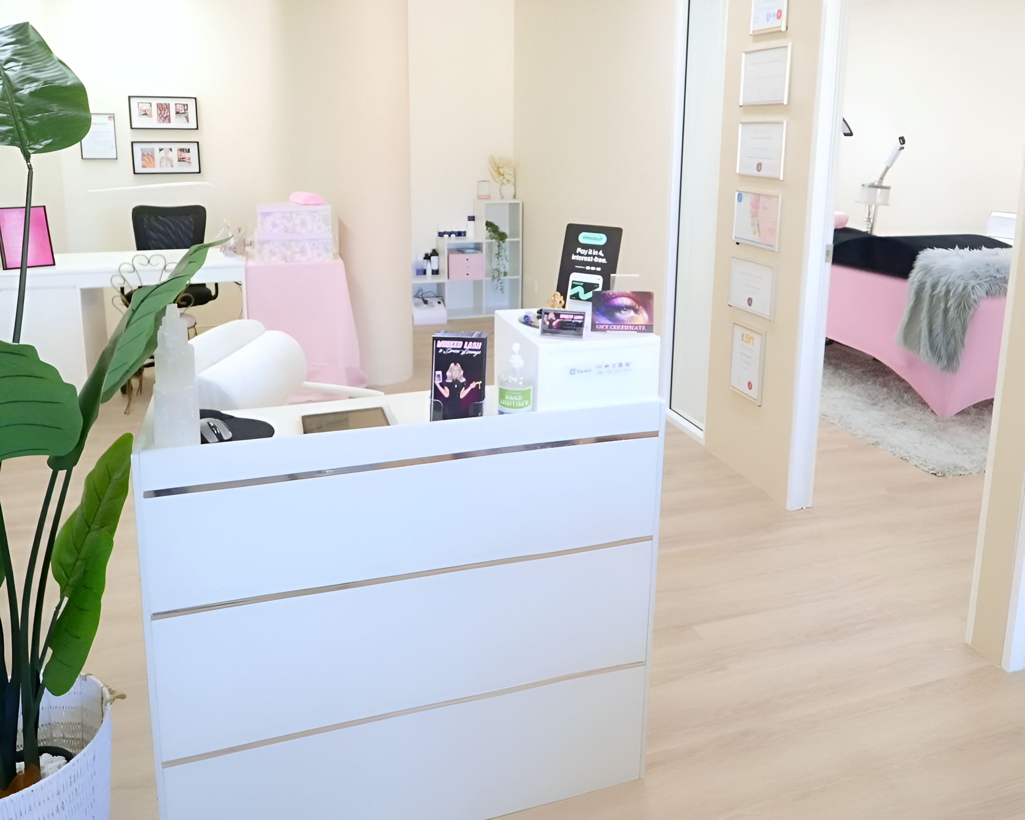 Winked Lash & Brow Lounge Voucher - Image 9