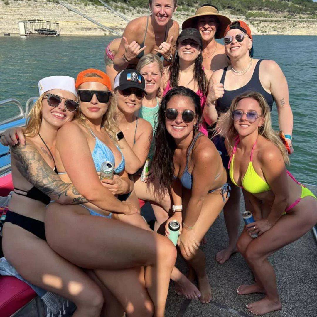 lake austin boat rentals bachelorette party