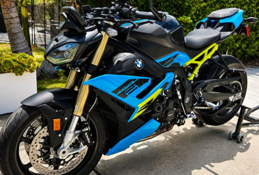 2025 BMW S 1000 R motorcycle for rent near Pasadena, CA