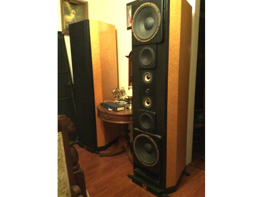 Montana Loudspeakers, PBN Audio, KAS Open to all offers, Buyer must arrange pick up, no creates