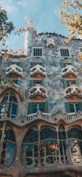 Hop-on Hop-off: Barcelona Bus Tour - photo 2
