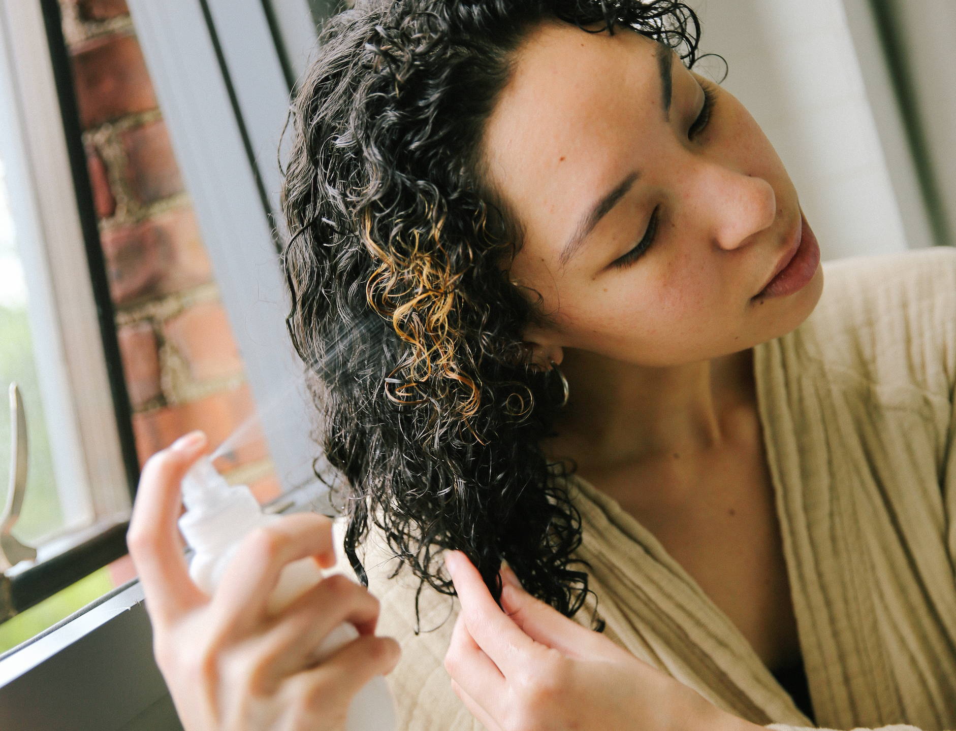 How to Diffuse Curly Hair Without Frizz | Davines