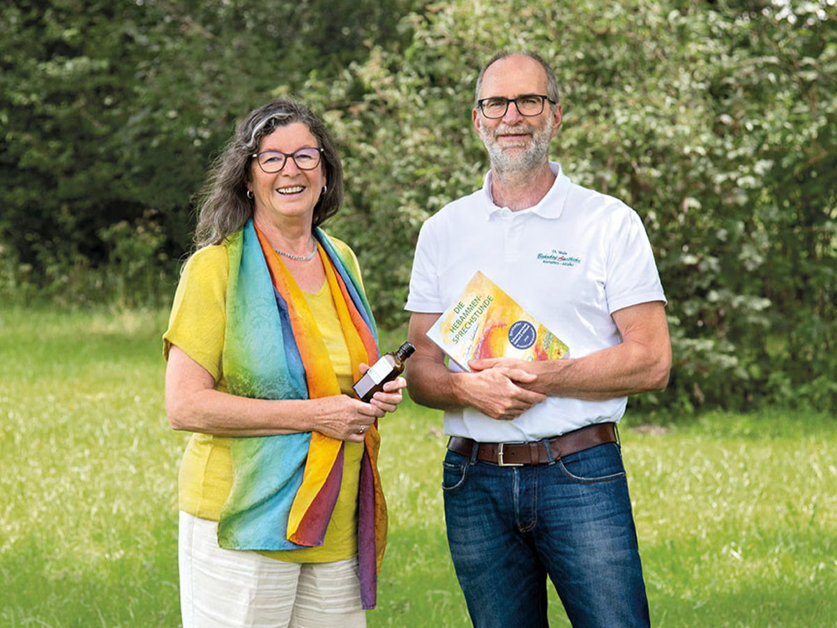 Hebamme und Aromaexpertin Ingeborg Stadelmann und Apotheker Dietmar Wolz