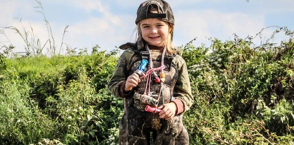 hunting waders for kids are suitable for young child in Canada