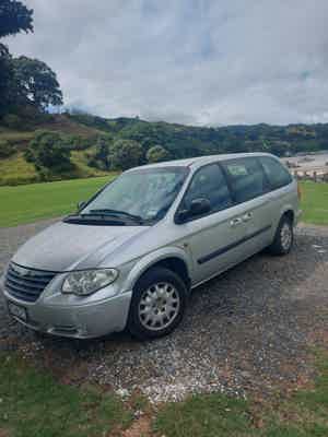 Selfcontained 2005 Chrysler Voyager