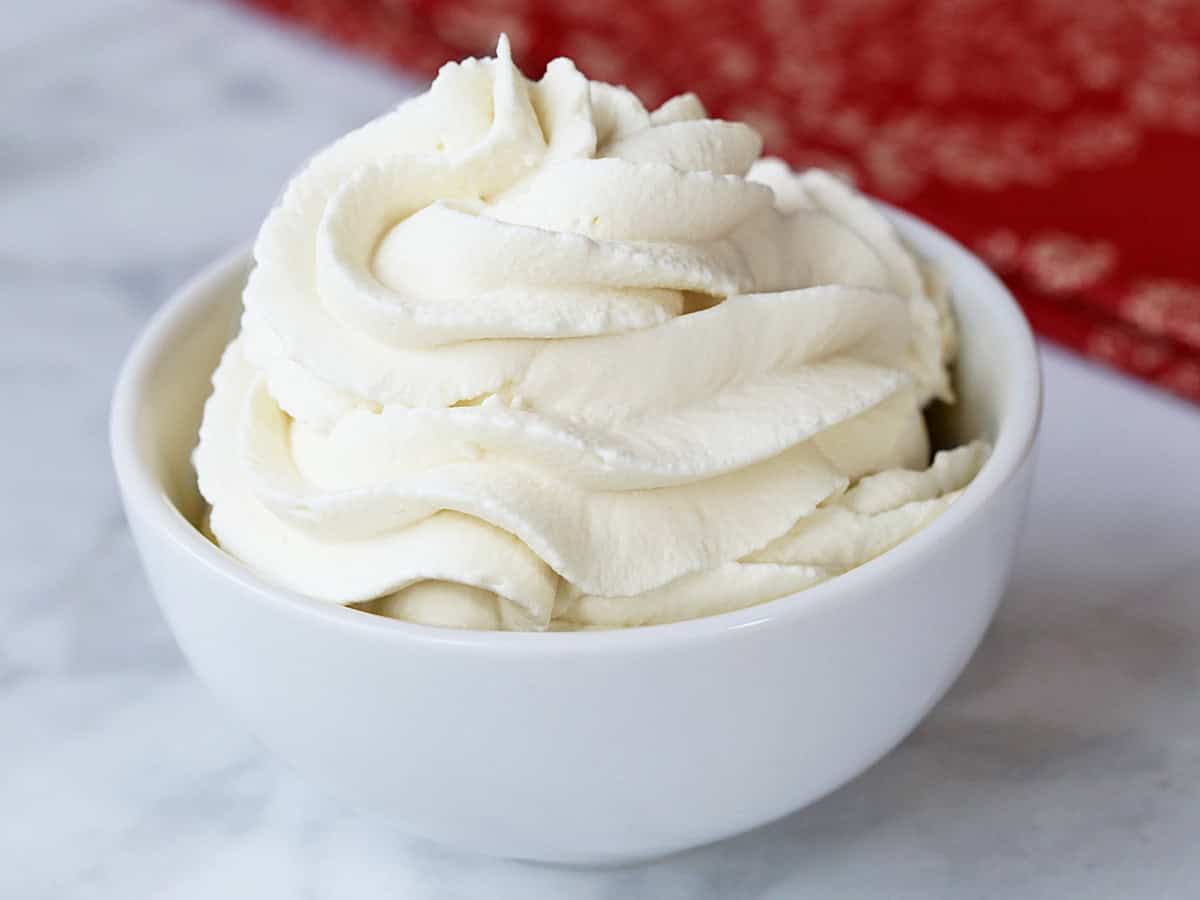 Easy Sugar-Free Keto Whipped Cream - Healthy Recipes Blog