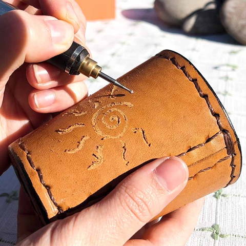 Leather engraver