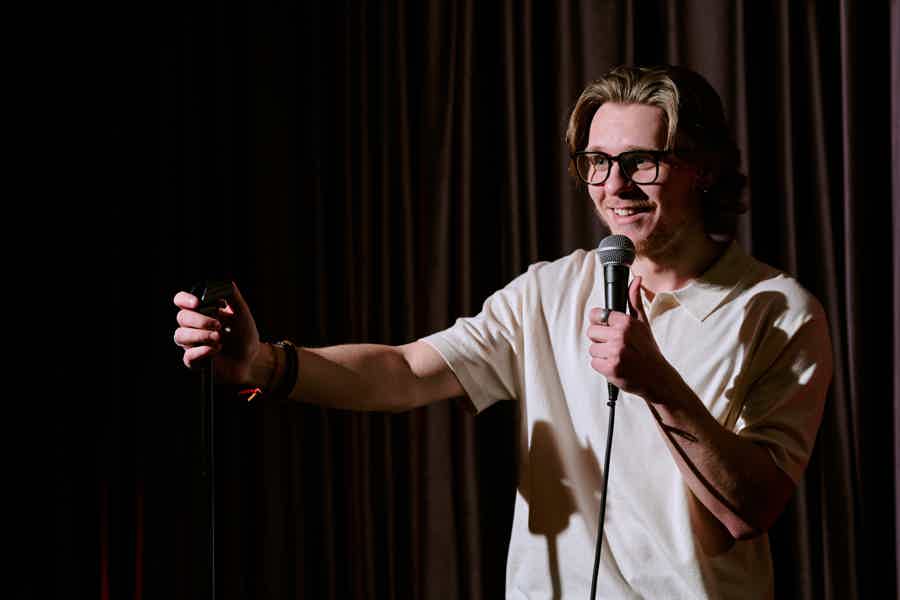 Prague's Famous Stand Up Comedy Show in English - photo 1