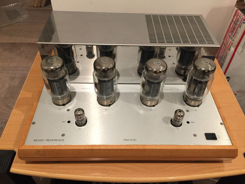 Music Reference RM-200 with KT-120