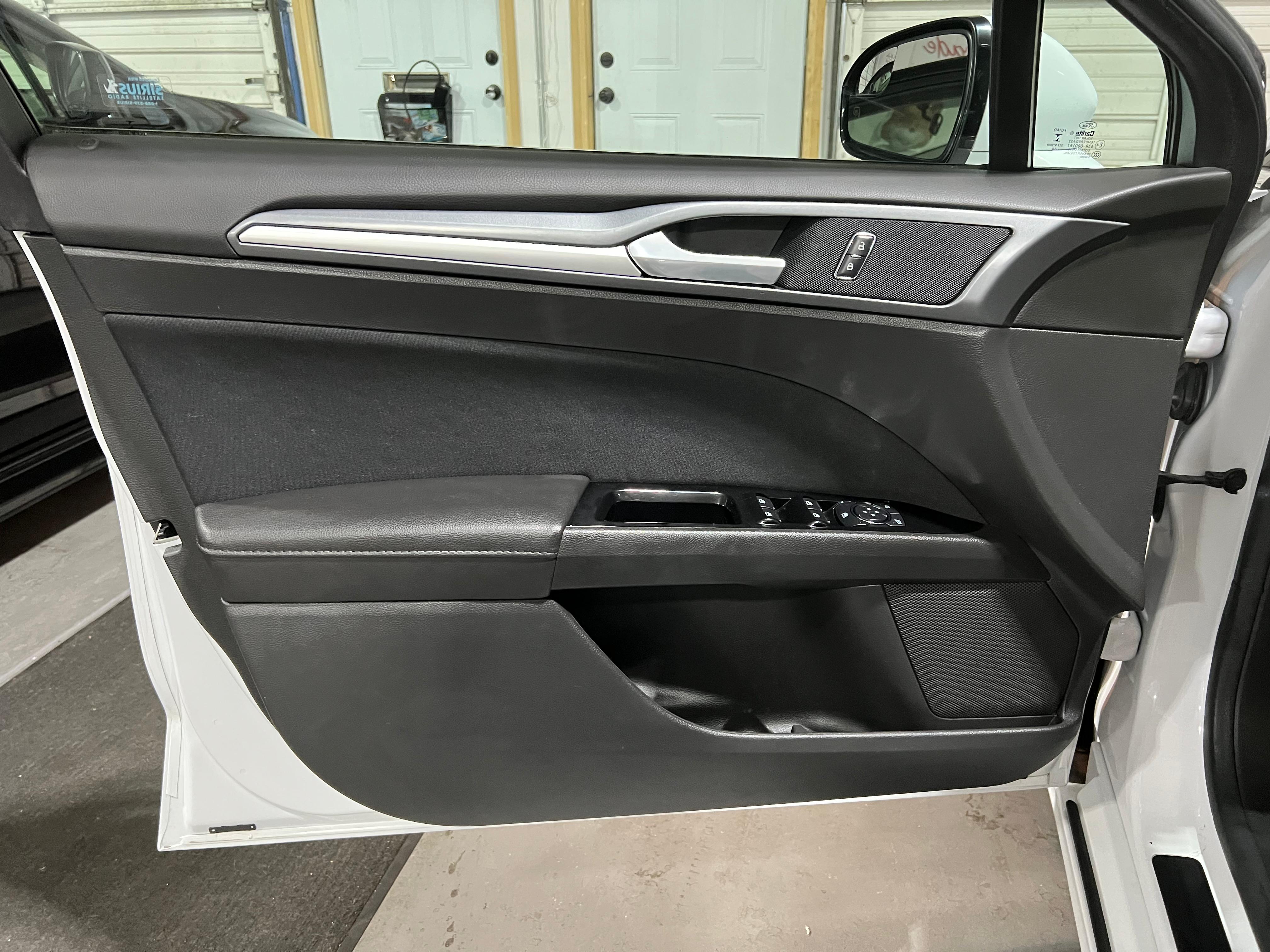 2015 Ford Fusion Hybrid 7