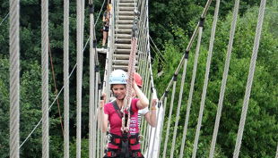 querfeldein hochseilgarten riesige hängeseilbrücke