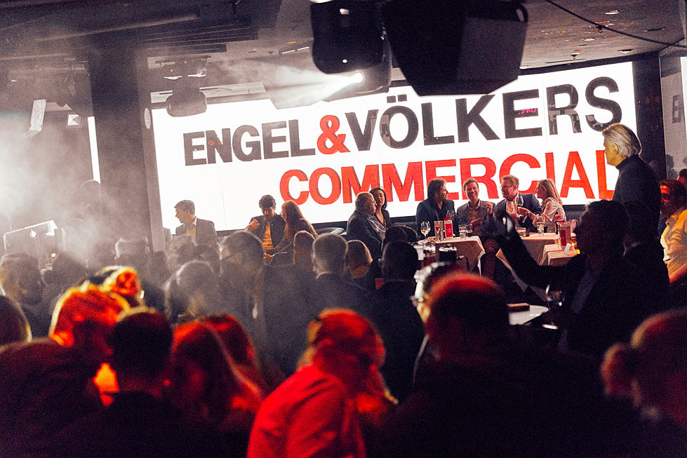  Magdeburg
- Engel & Völkers Commercial Lounge
