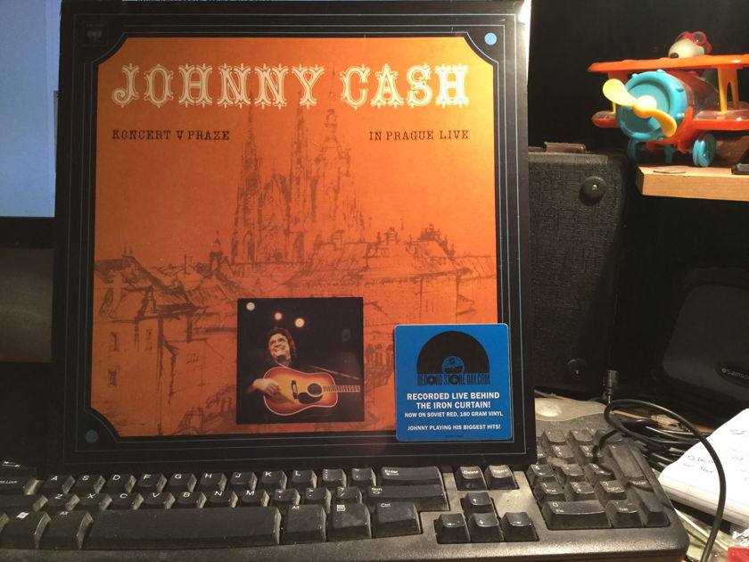 JOHNNY CASH - KONCERT V PRAZE.  IN PRAGUE LIVE SEALED 180 RED GRAM VINYL